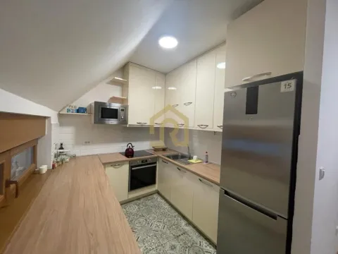 Izdavanje, četvorosoban stan, 110m², Vračar Hram, Vračar Sve Podlokacije - image 6