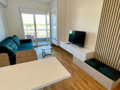 Rent, studio apartment, 24m², Stari Aerodrom, Podgorica