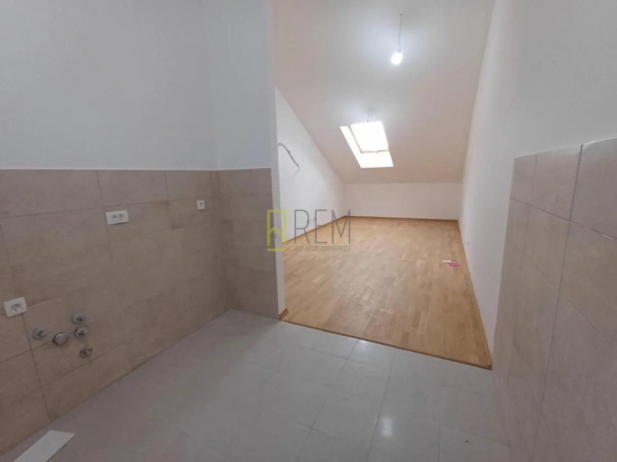 Prodaja, jednosoban stan, 52m², Stari Aerodrom, Podgorica