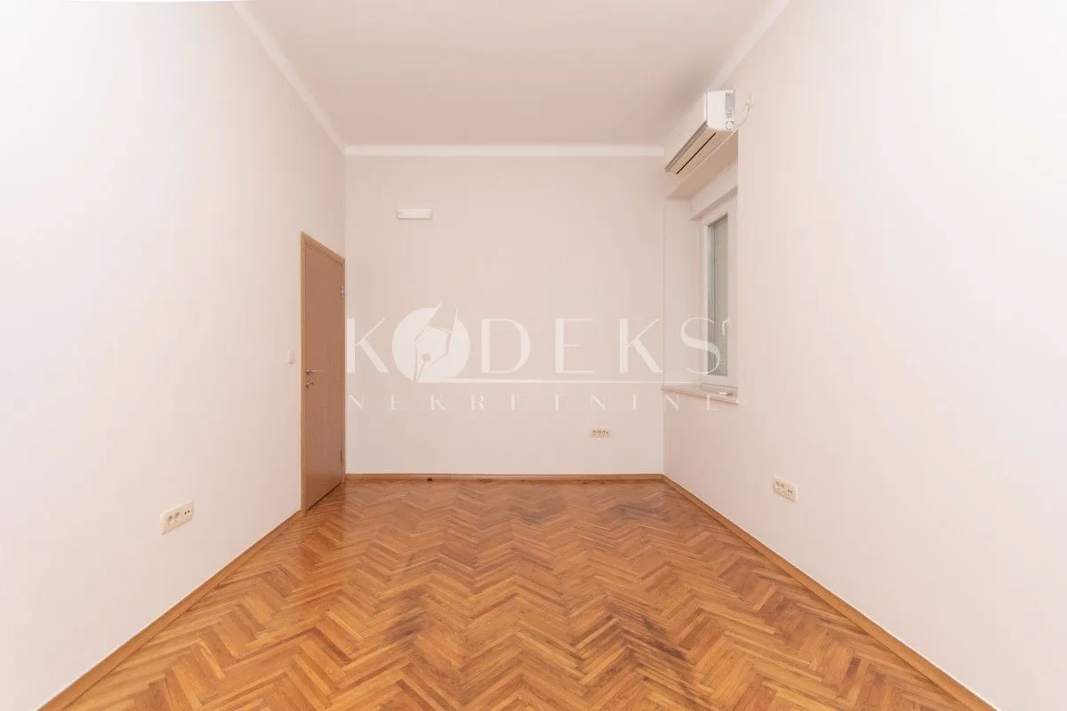Rent, office space, 91m², Centar, Podgorica