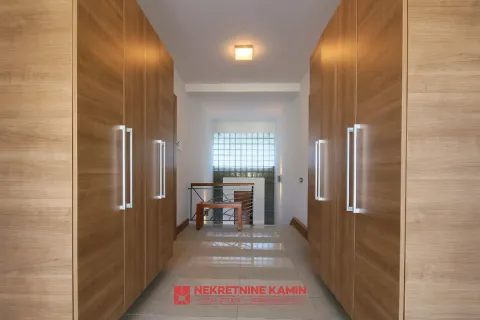 Sale, house, 348m², Centar, Budva - image 13