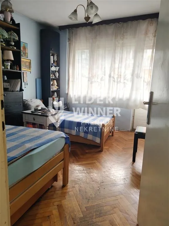 Prodaja, trosoban stan, 76m², Brace Jerković, Voždovac Sve Podlokacije