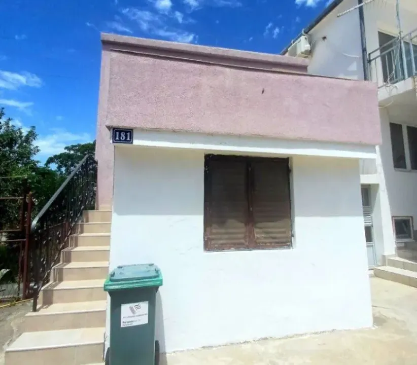 Sale, three bedroom apartment, 58m², Sutomore, Bar