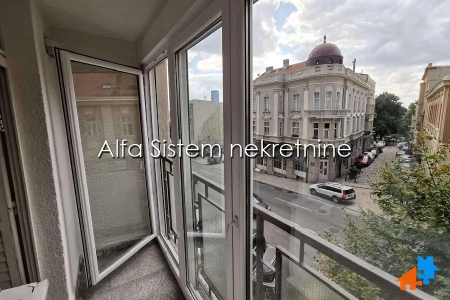 Rent, two bedroom apartment, 60m², Stari Grad, Beograd