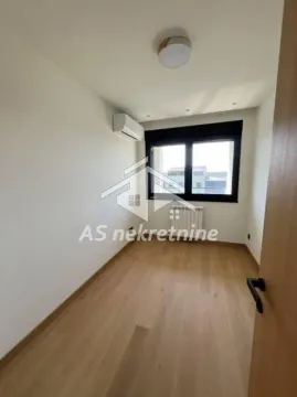 Izdavanje, trosoban stan, 56m², Savski Venac, Beograd - image 6