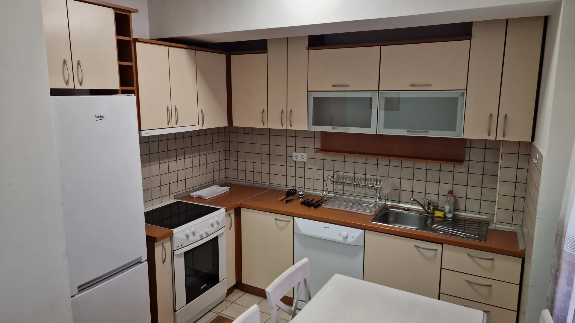 Izdavanje, dvosoban stan, 60m², Zabjelo, Podgorica
