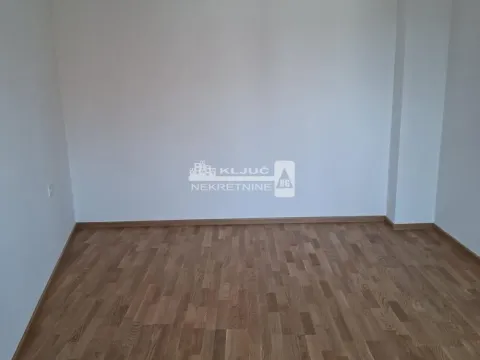 Sale, three bedroom apartment, 76m², Autokomanda, Voždovac Sve Podlokacije - image 8