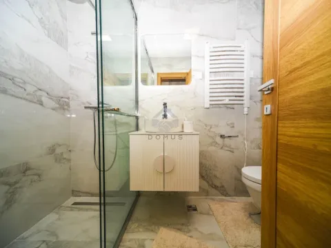 Rent, one bedroom apartment, 43m², Podgorica, Crna Gora - image 10