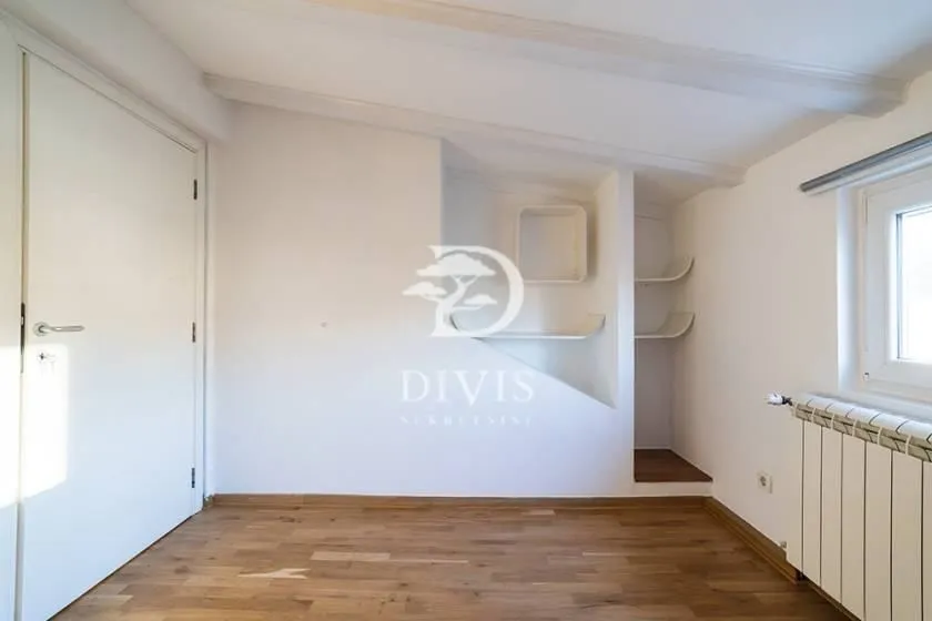 Prodaja, četvorosoban stan, 136m², Beograd Na Vodi, Beograd