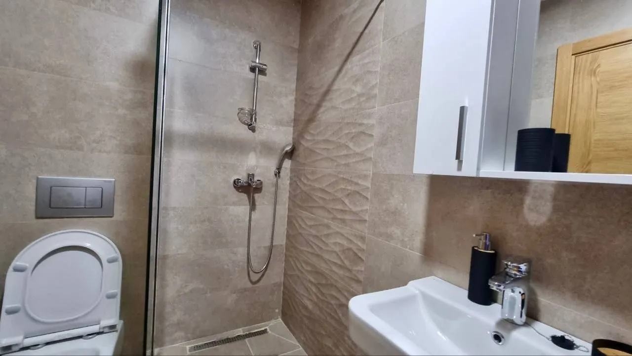 Rent, one bedroom apartment, 45m², Bečići, Budva
