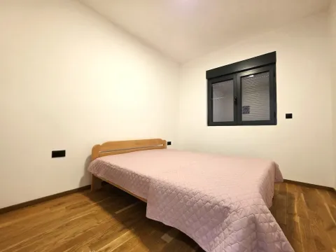 Rent, two bedroom apartment, 76m², Gorica C, Podgorica - image 11