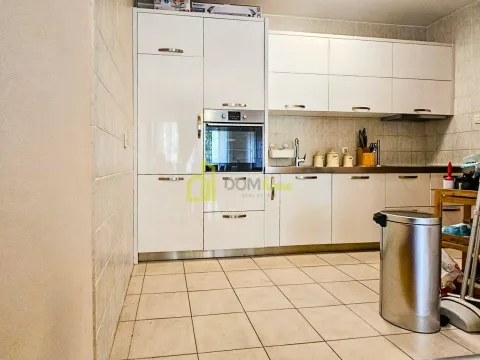 Izdavanje, trosoban stan, 130m², Preko Morače, Podgorica - image 9