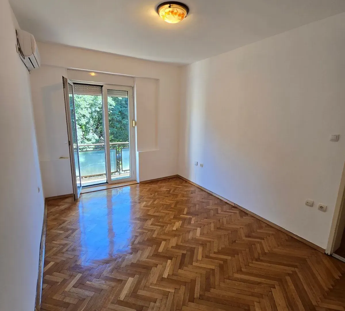 Rent, one bedroom apartment, 39m², Centar, Podgorica