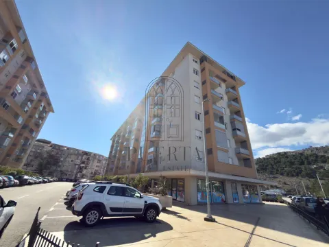 Rent, one bedroom apartment, 49m², City Kej, Podgorica - image 14