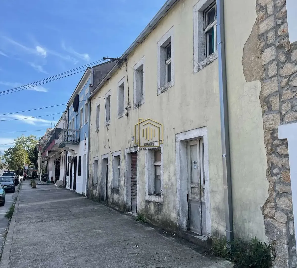 Prodaja, kuća, 300m², Danilovgrad, Crna Gora