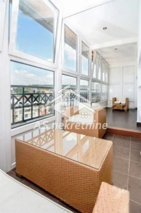 Rent, four bedroom apartment, 140m², Đeram Pijaca, Beograd