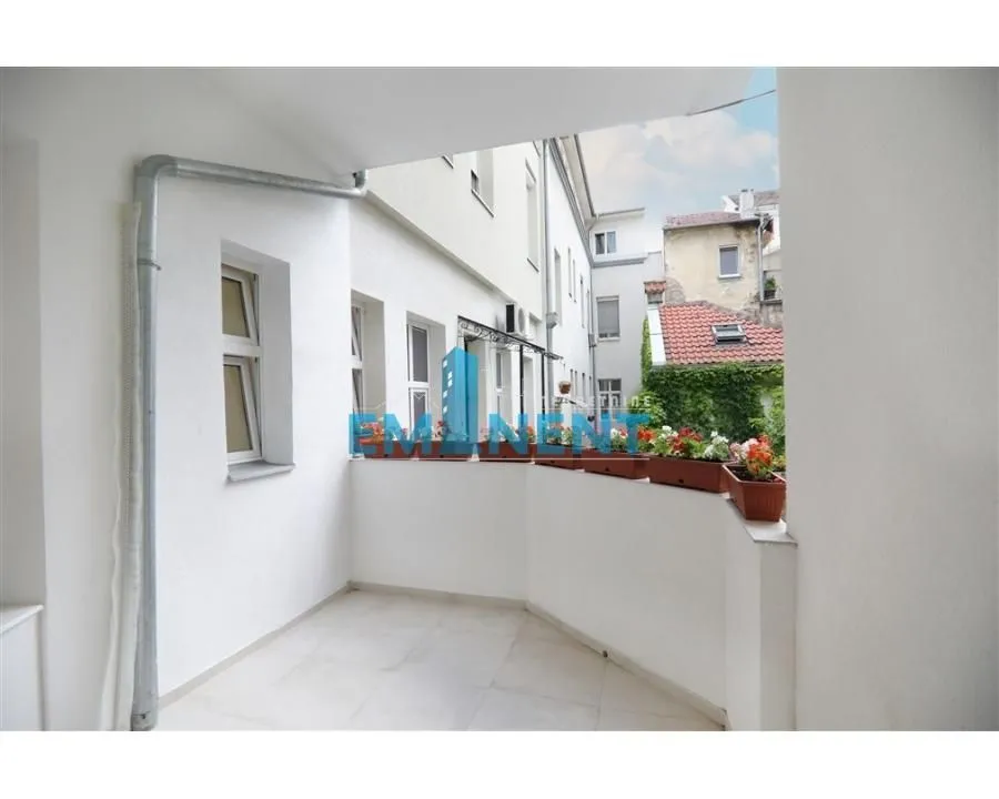 Rent, three bedroom apartment, 106m², Stari Grad, Beograd