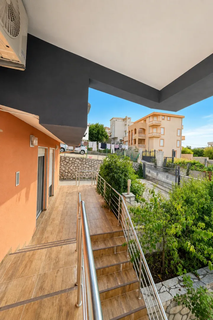 Rent, house, 145m², Dobra Voda, Bar