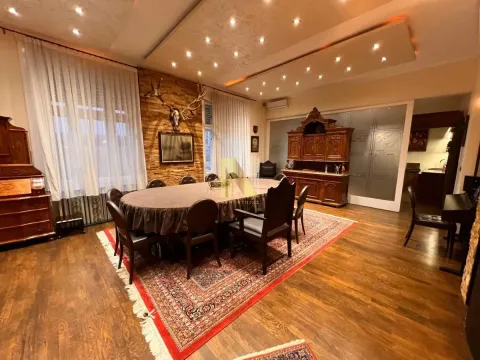 Izdavanje, poslovni prostor, 135m², Centar, Novi Sad - image 2