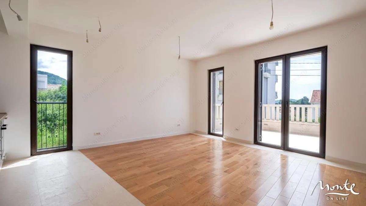 Prodaja, jednosoban stan, 50m², Centar, Tivat