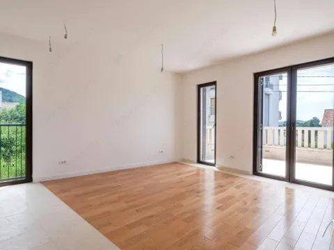 Prodaja, jednosoban stan, 50m², Centar, Tivat - image 28