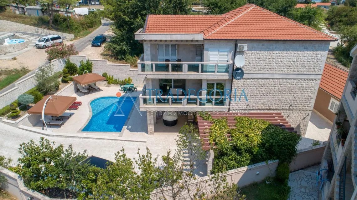 Prodaja, kuća, 267m², Tivat, Crna Gora