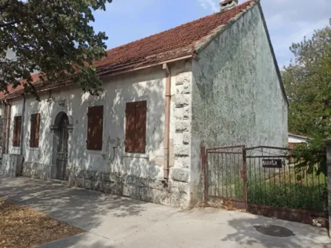 Prodaja, kuća, 582m², Centar, Nikšić - image 4