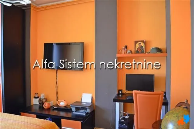 Rent, apartment, 230m², Čubura, Beograd