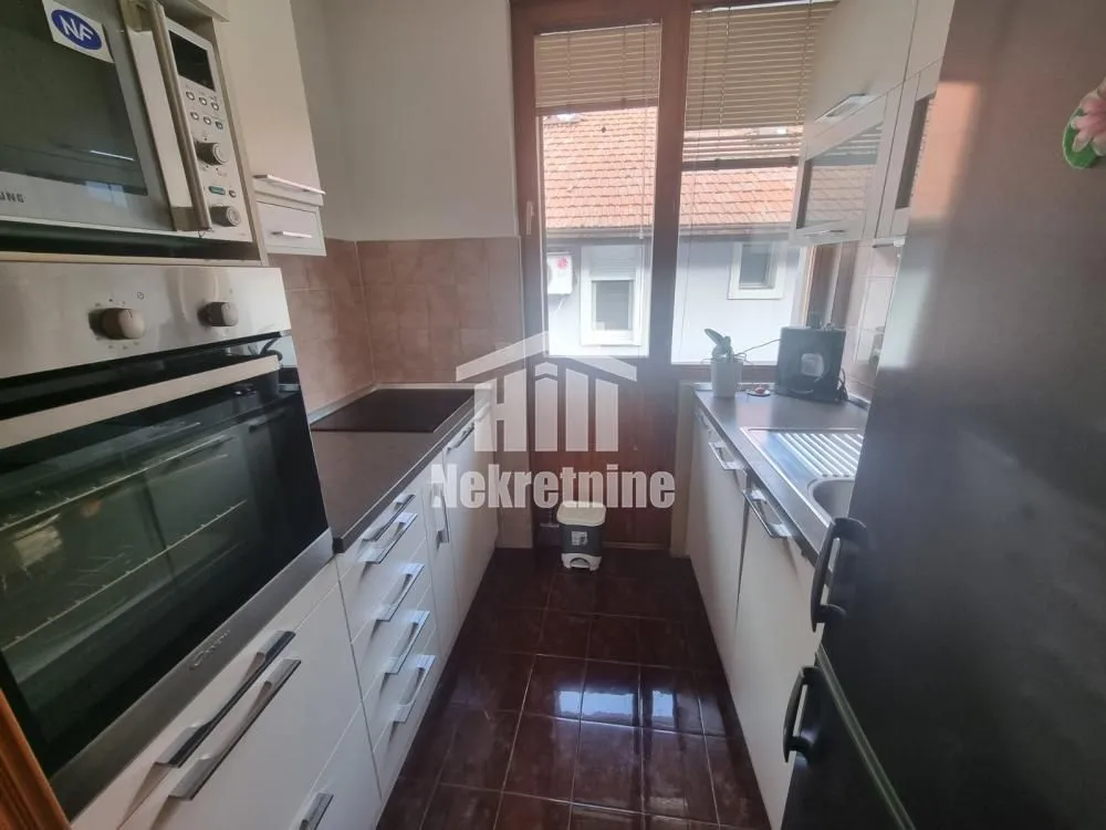 Sale, four bedroom apartment, 100m², Zemun Sve Podlokacije, Beograd