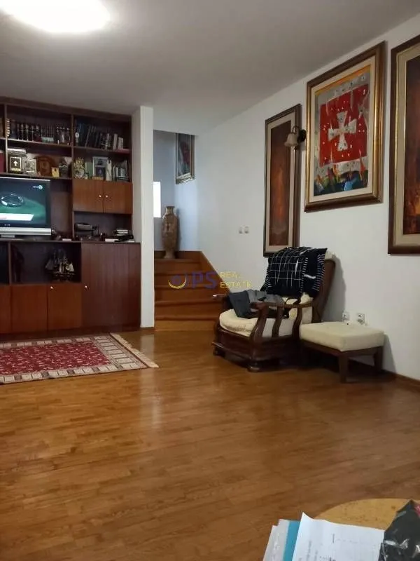 Prodaja, kuća, 400m², Podgorica, Crna Gora