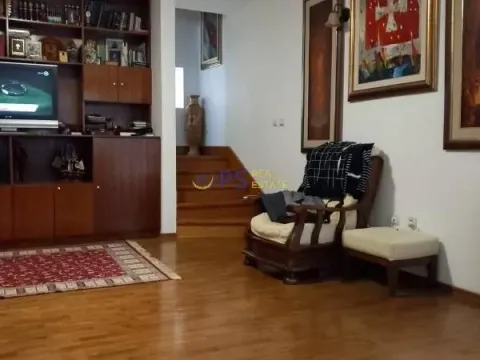 Prodaja, kuća, 400m², Podgorica, Crna Gora - image 9