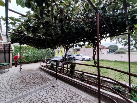 Prodaja, kuća, 180m², Donja Gorica, Podgorica - image 30