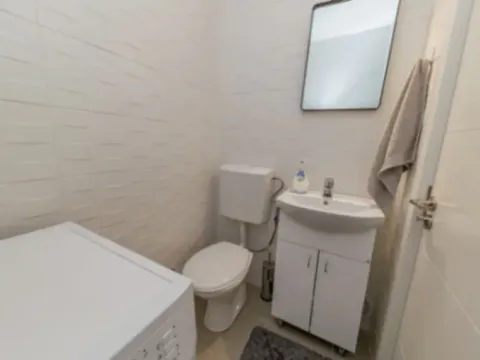 Prodaja, trosoban stan, 100m², Centar, Bar - image 9