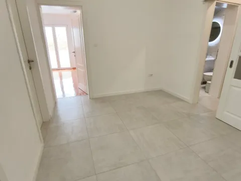 Rent, office space, 50m², Preko Morače, Podgorica - image 5