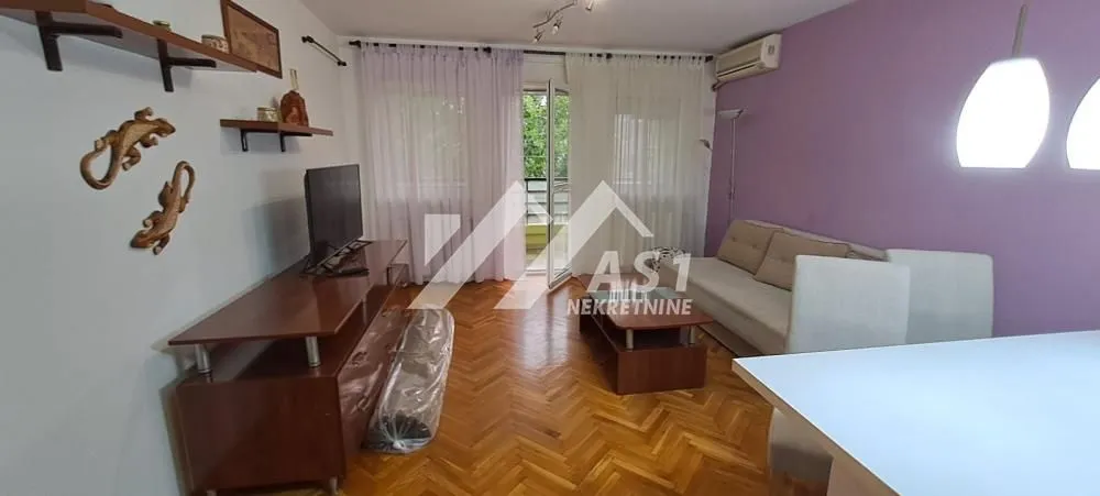 Izdavanje, jednosoban stan, 37m², Liman 1, Novi Sad Sve Podlokacije