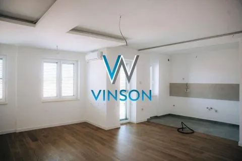 Prodaja, trosoban stan, 130m², Petrovaradin, Novi Sad - image 2