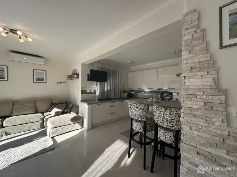Sale, two bedroom apartment, 75m², Dobrota, Kotor - image 9