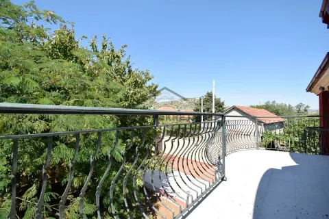 Izdavanje, kuća, 250m², Donja Gorica, Podgorica - image 17