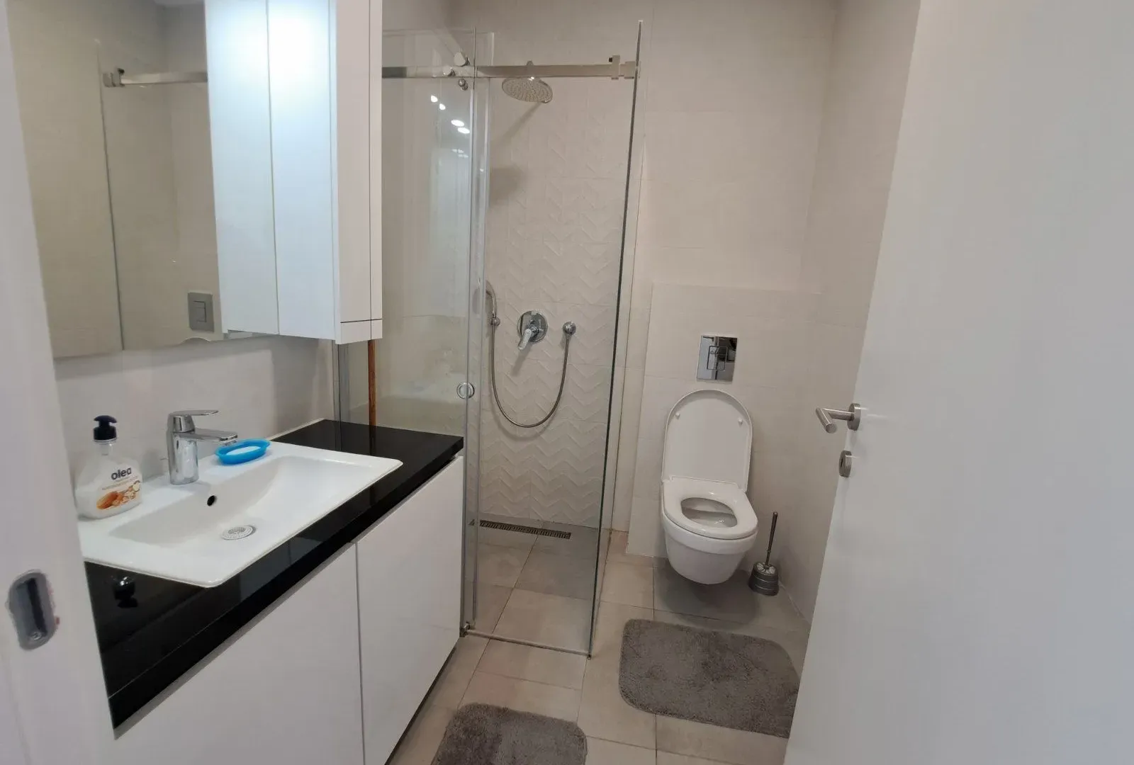 Izdavanje, jednosoban stan, 62m², Soho City, Bar