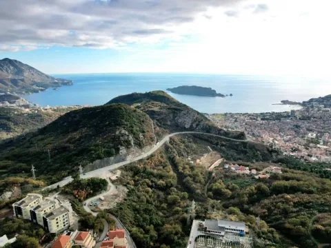 Zemljište in Markovići