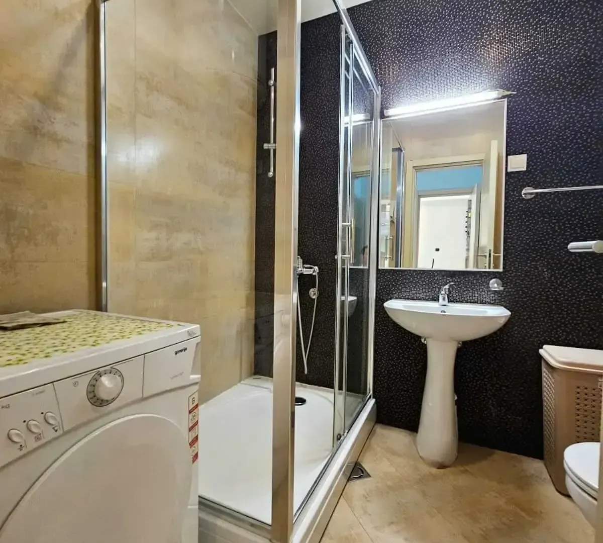 Prodaja, trosoban stan, 90m², Rozino, Budva