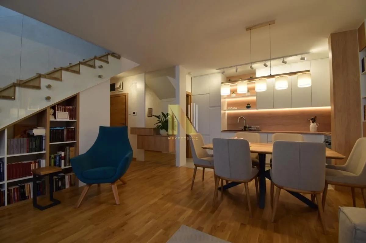 Prodaja, četvorosoban stan, 111m², Nova Detelinara, Novi Sad Sve Podlokacije