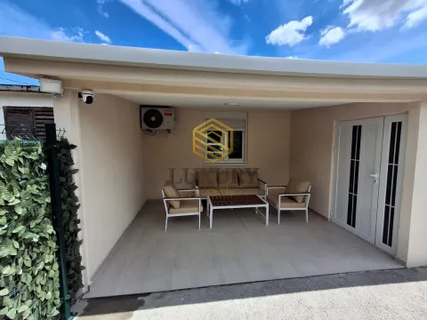 Prodaja, kuća, 105m², Zabjelo, Podgorica - image 1