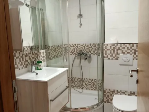 Izdavanje, dvosoban stan, 68m², City Kvart, Podgorica - image 11