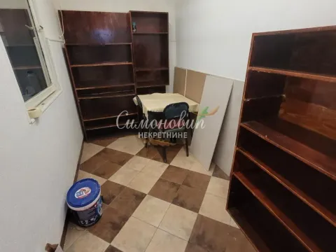 Izdavanje, poslovni prostor, 160m², Ledine, Beograd - image 14