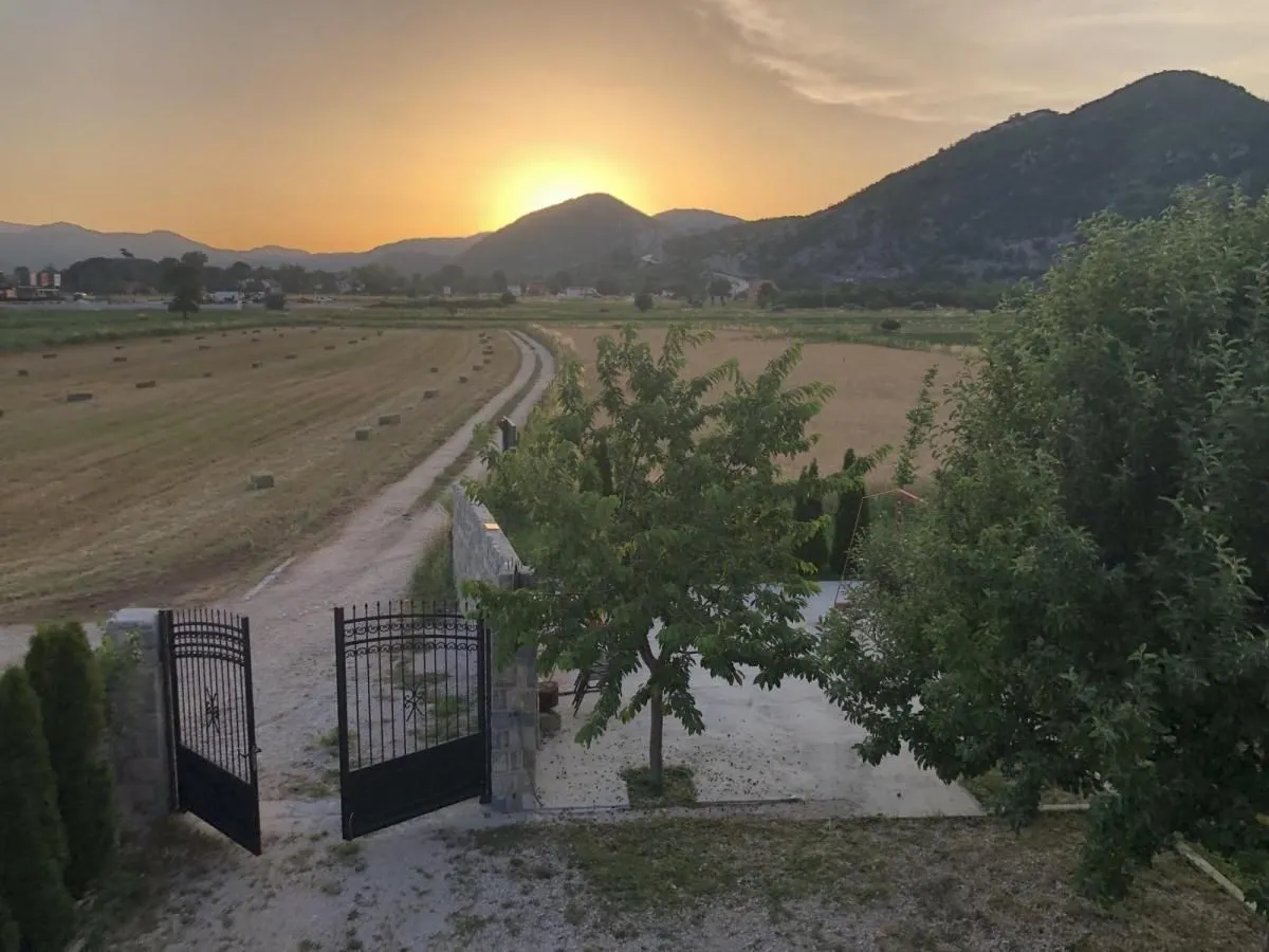 Rent, house, 140m², Nikšić, Crna Gora