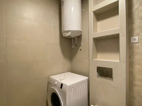 Rent, one bedroom apartment, 50m², Budva, Crna Gora - image 6