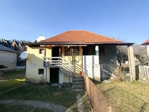Kuća in Centar