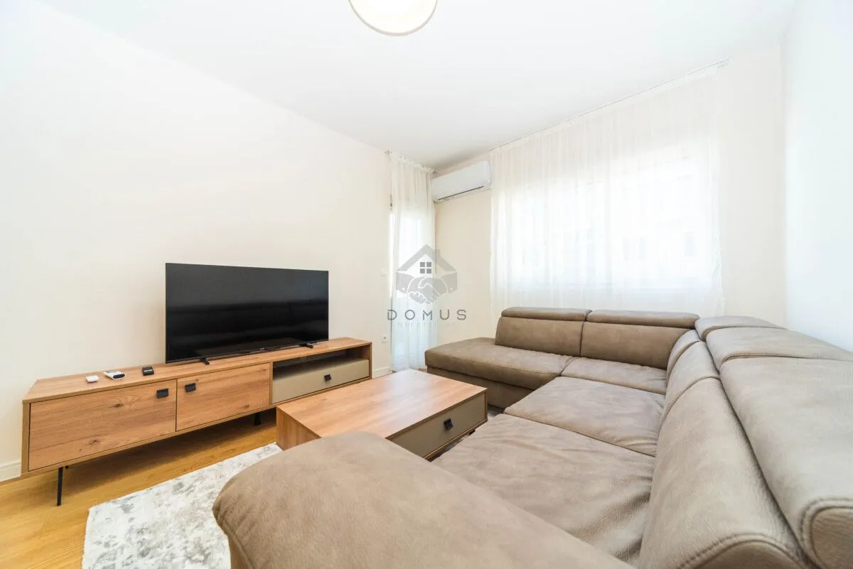 Rent, one bedroom apartment, 47m², Central Point, Podgorica