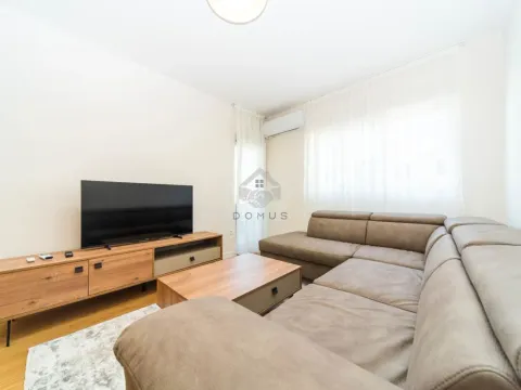 Rent, one bedroom apartment, 47m², Central Point, Podgorica - image 1